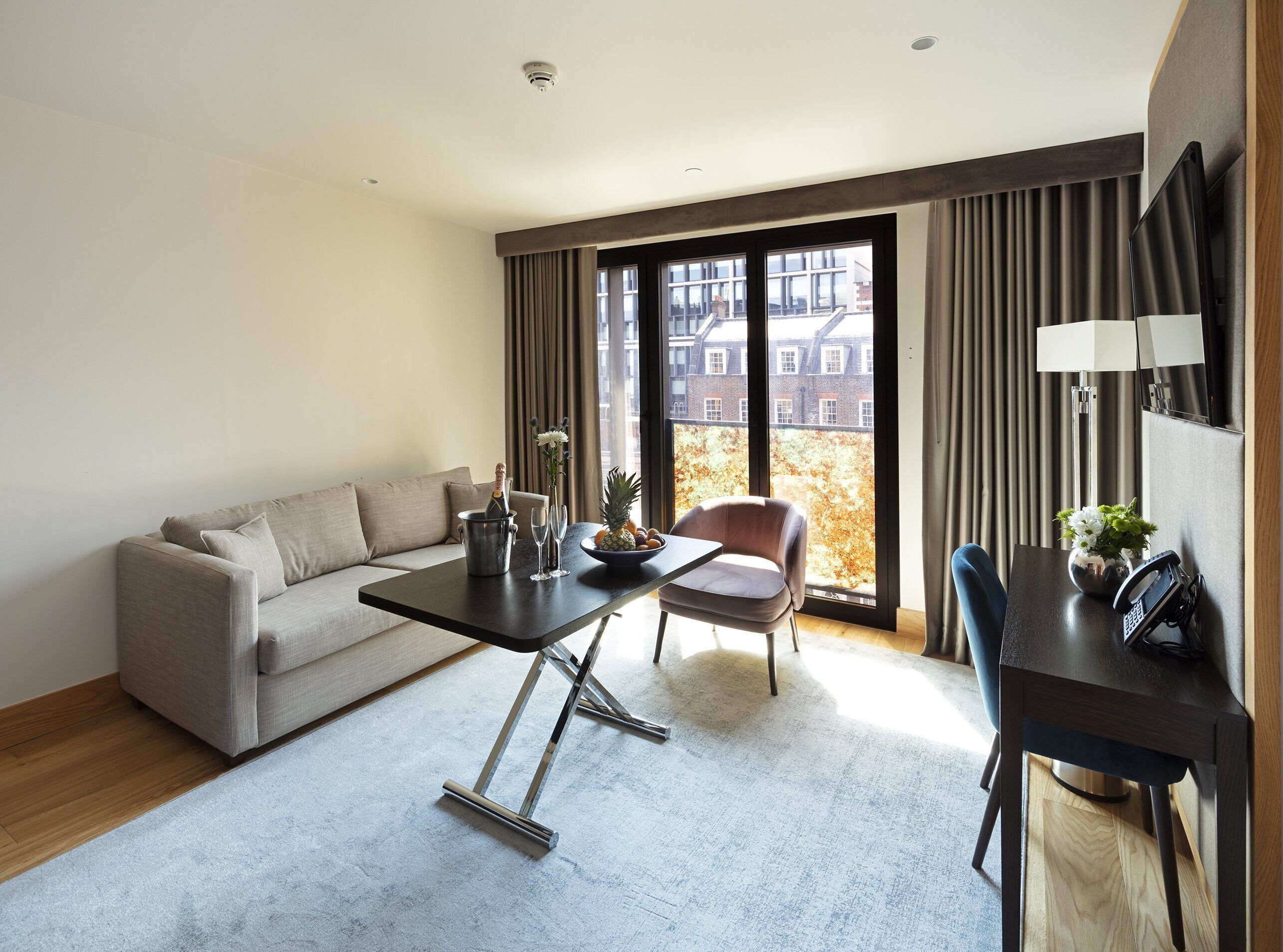 TV de tela plana 24 polegadas com canais digitais, TV