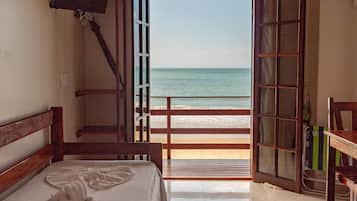 Minibar, wifi gratis y ropa de cama