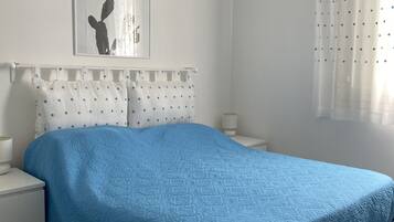 2 Schlafzimmer, Bügeleisen/Bügelbrett, kostenloses WLAN