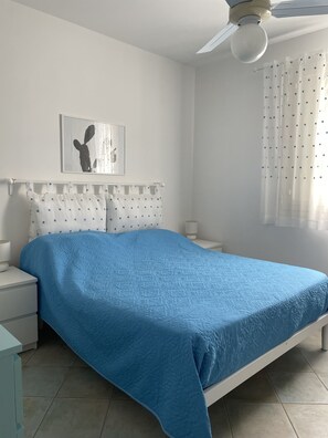 2 Schlafzimmer, Bügeleisen/Bügelbrett, kostenloses WLAN