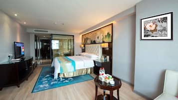 Minibar, in-room safe, desk, free WiFi