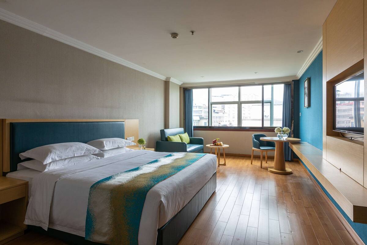 Habitación Business, 1 cama de matrimonio grande, fumadores | Minibar, caja fuerte, escritorio y wifi gratis