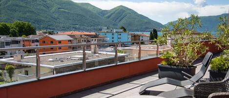 Deluxe-Zimmer, Terrasse, Bergblick | Dachterrasse