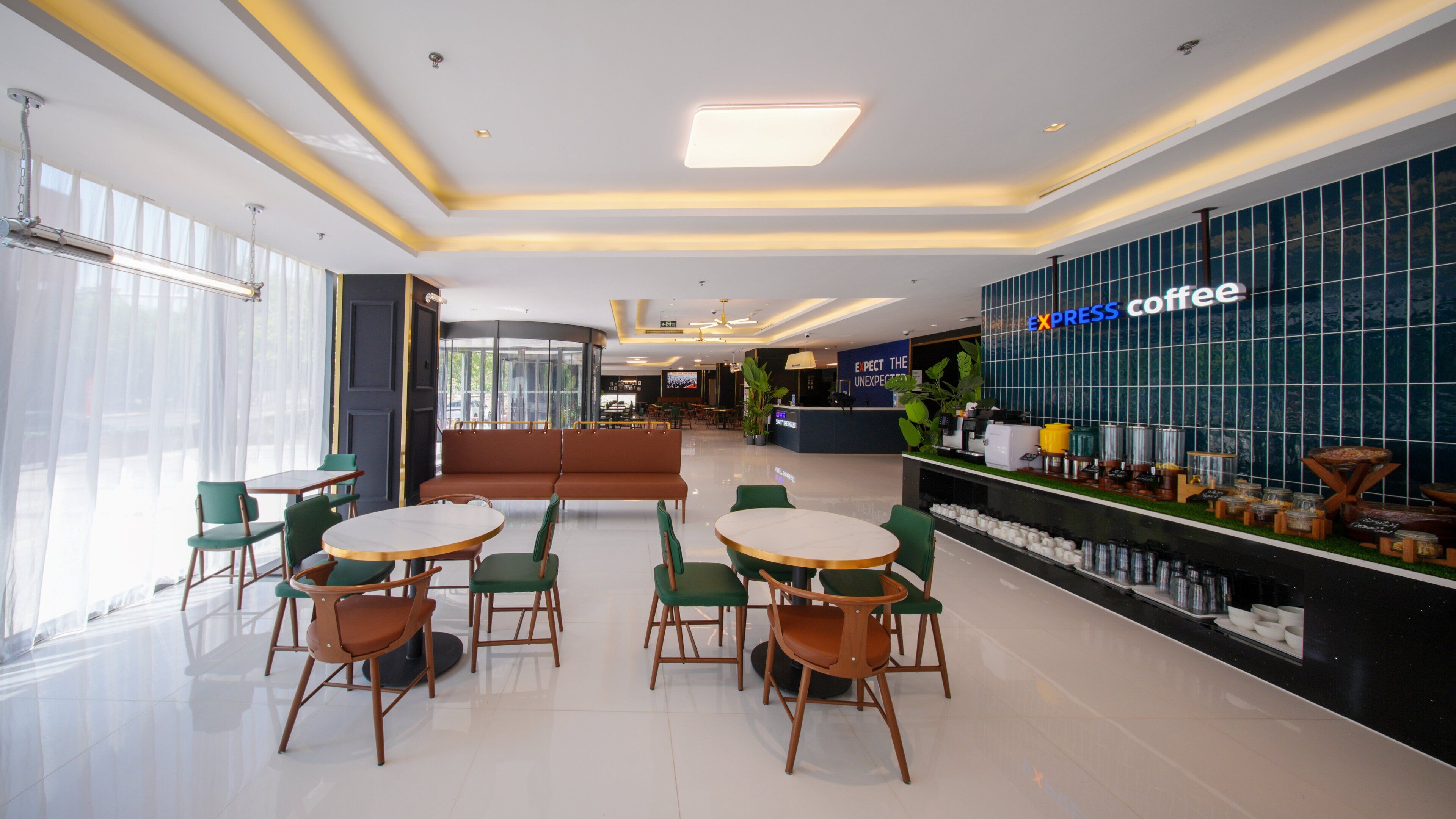Photo - Holiday Inn Express Beijing Shijingshan Lakeview by IHG