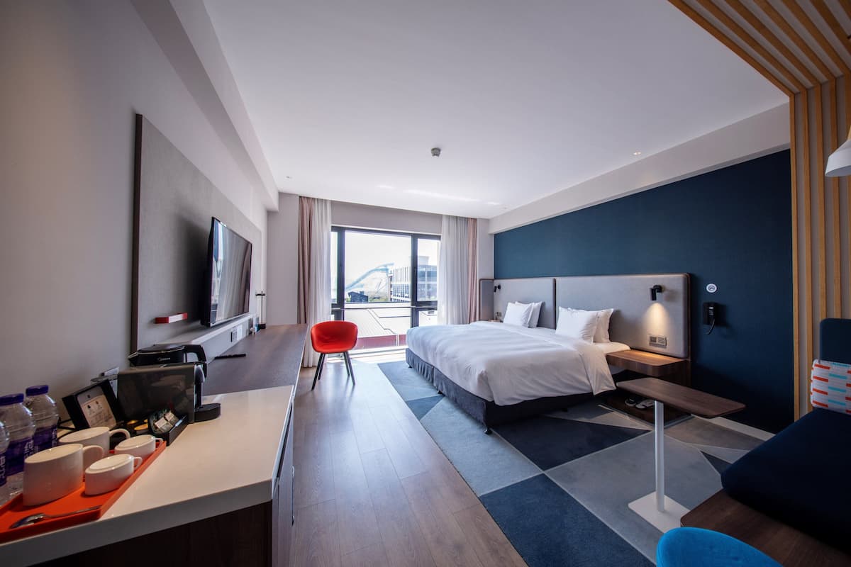 Quarto standard (Hollywood) | Cofres nos quartos, escrivaninha, quartos à prova de som