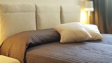 Comfort Apartment | 2 bedrooms, down comforters, blackout drapes, free WiFi