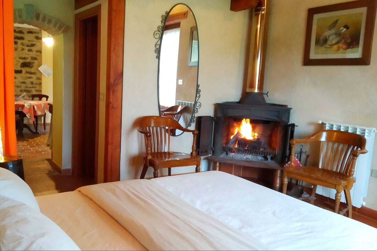 Panoramic Apartment | 1 bedroom, blackout curtains, soundproofing, iron/ironing board