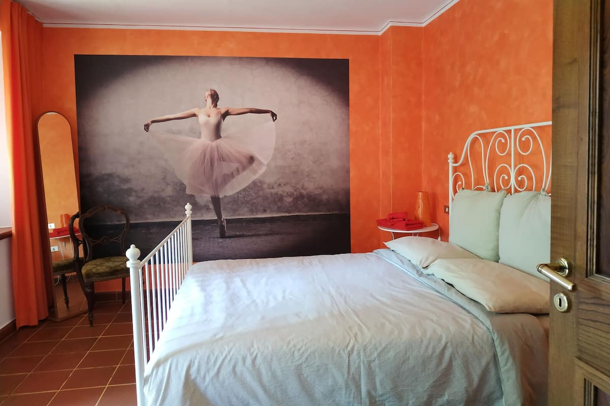 Family Duplex | 1 bedroom, blackout curtains, soundproofing, iron/ironing board
