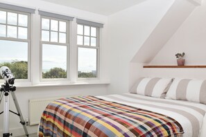 平房 | 3 間睡房、床單