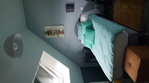 2 bedrooms, desk, soundproofing, iron/ironing board