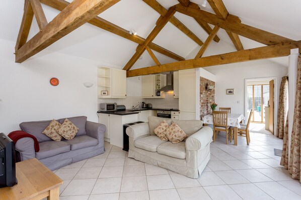 Traditionell stuga - 2 sovrum | Vardagsrum