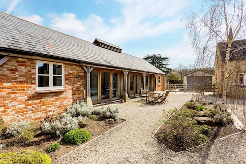 Bright Cotswolds Home near Littleworth