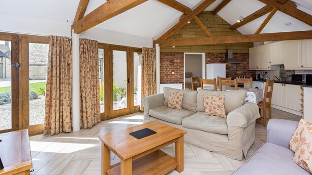 Traditional Cottage, 2 Bedrooms | Living room - Classic Cotswolds Home near Littleworth (Faringdon)