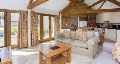 Classic Cotswolds Home near Littleworth