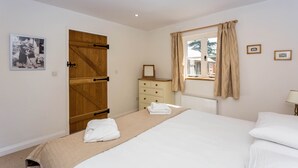 Traditional Cottage, 2 Bedrooms - Classic Cotswolds Home near Littleworth (Faringdon)