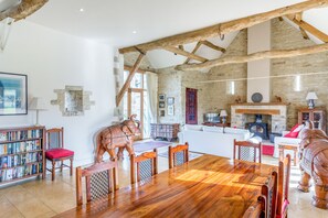 Cottage, 2 Bedrooms | In-room dining - Classical Cotswolds Barn Conversion by Nature Rese (Burford)