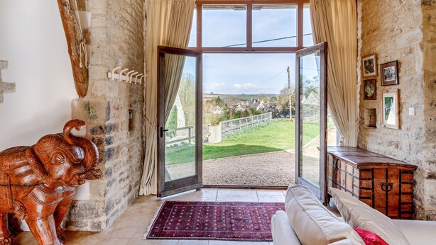 Unclassified image, 1 of 19, button - Classical Cotswolds Barn Conversion by Nature Rese (Burford)