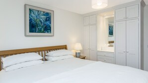 Interior - Modern Single Story Village Home Near Lechlade  (Lechlade)