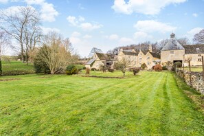 平房, 4 間臥室 | 花園景