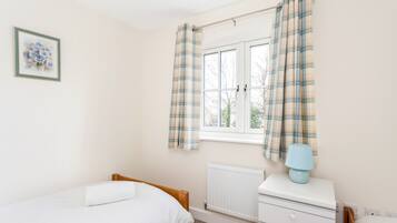 Cottage, 3 Bedrooms | Premium bedding, individually decorated, individually furnished