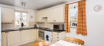 Vintage Family Barn Conversion near Faringdon 