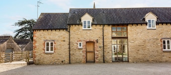 Vintage Family Barn Conversion near Faringdon
