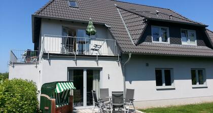 Alt Glowe vacation apartment with garden and terrace - close to the beach and in a quiet location