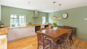 Comfort Cottage, 3 Bedrooms | Private kitchen - Enchanting Cotswolds Cottage in Oxfordshire  (Witney)