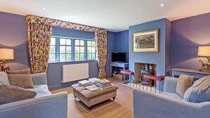 Comfort Cottage, 3 Bedrooms | Living area - Enchanting Cotswolds Cottage in Oxfordshire  (Witney)