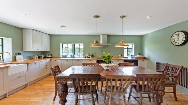 Interior - Enchanting Cotswolds Cottage in Oxfordshire  (Witney)