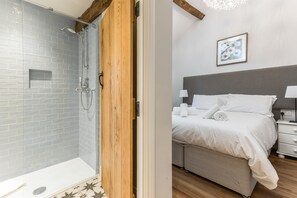Cottage, 6 Bedrooms | Premium bedding, individually decorated, individually furnished - Luxurious Cotswolds Barn Conversion nr Stow  (Cheltenham)
