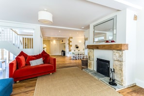 Ferienhaus, 6 Schlafzimmer | Wohnbereich | Kamin