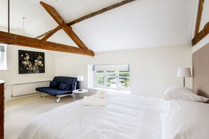 Traditional Cottage, 6 Bedrooms | Premium bedding, individually decorated, individually furnished