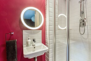 Cottage Deluxe, 6 chambres | Salle de bain