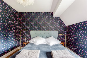 Deluxe Cottage, 6 Bedrooms | Premium bedding, individually decorated, individually furnished