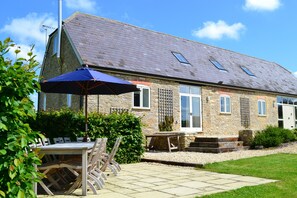 Garden - Spacious Open-Plan Home in Oxfordshire (Bampton)
