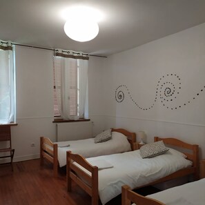 Kamer (Bal Du Moulin) | Individueel gedecoreerd, individueel gemeubileerd, gratis babybedden