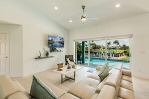 Unclassified image, 5 of 26, button