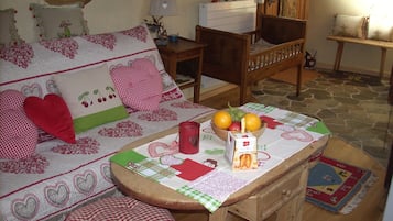 1 chambre, fer et planche Ă repasser, Wi-Fi gratuit, draps fournis