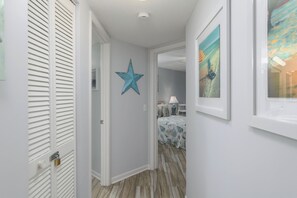 Interior - Hip Nautic - Couple's Getaway, Indoor Pool Hot Tub, Walk to Beach, Pickleball (Hilton Head Island)