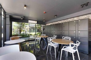 Dining - Fully equipped*Easy commute airport & downtown (Bang Na)