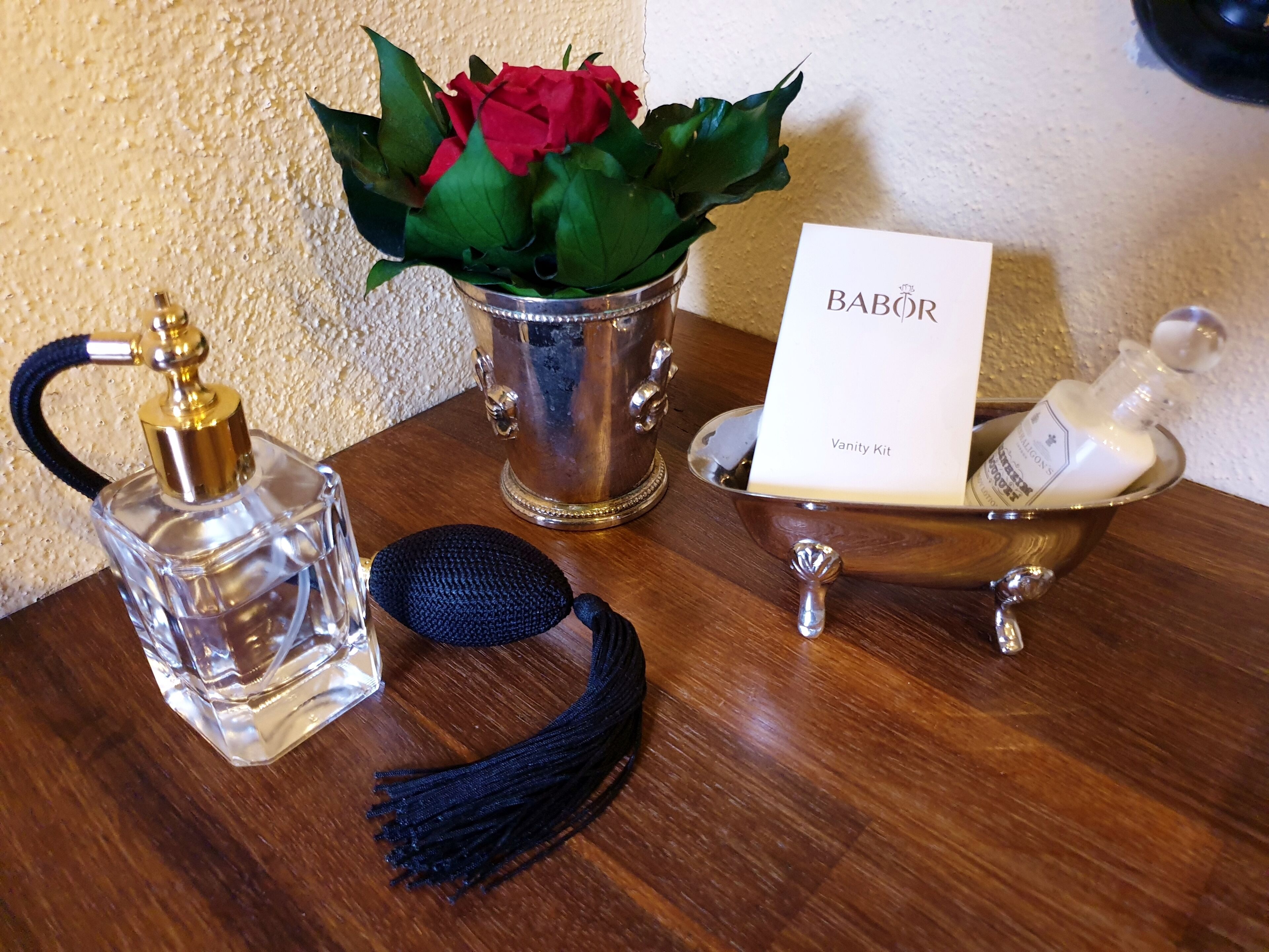 basic single room | room amenity