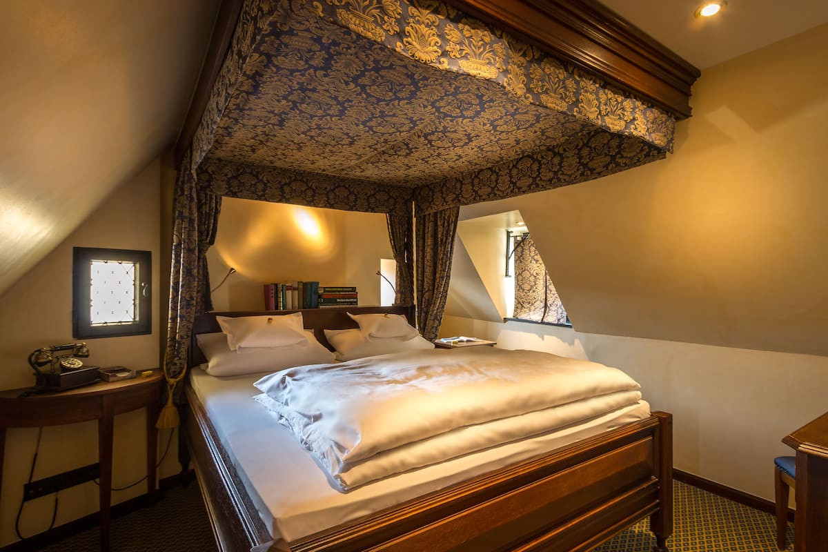 comfort suite | 1 bedroom, hypo-allergenic bedding, down duvets, free minibar