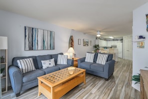 Smart TV, DVD player, books, video library - After Dune Delight, Walk to Beach, Full Kitchen, Pickleball, Indoor Pool Hot Tub (Hilton Head Island)