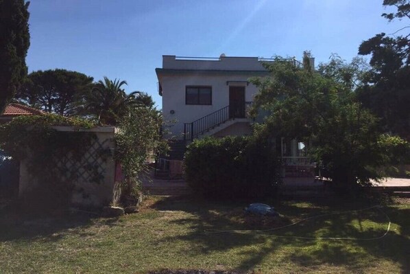 Exterior - Paradise on the cliff (Brucoli)