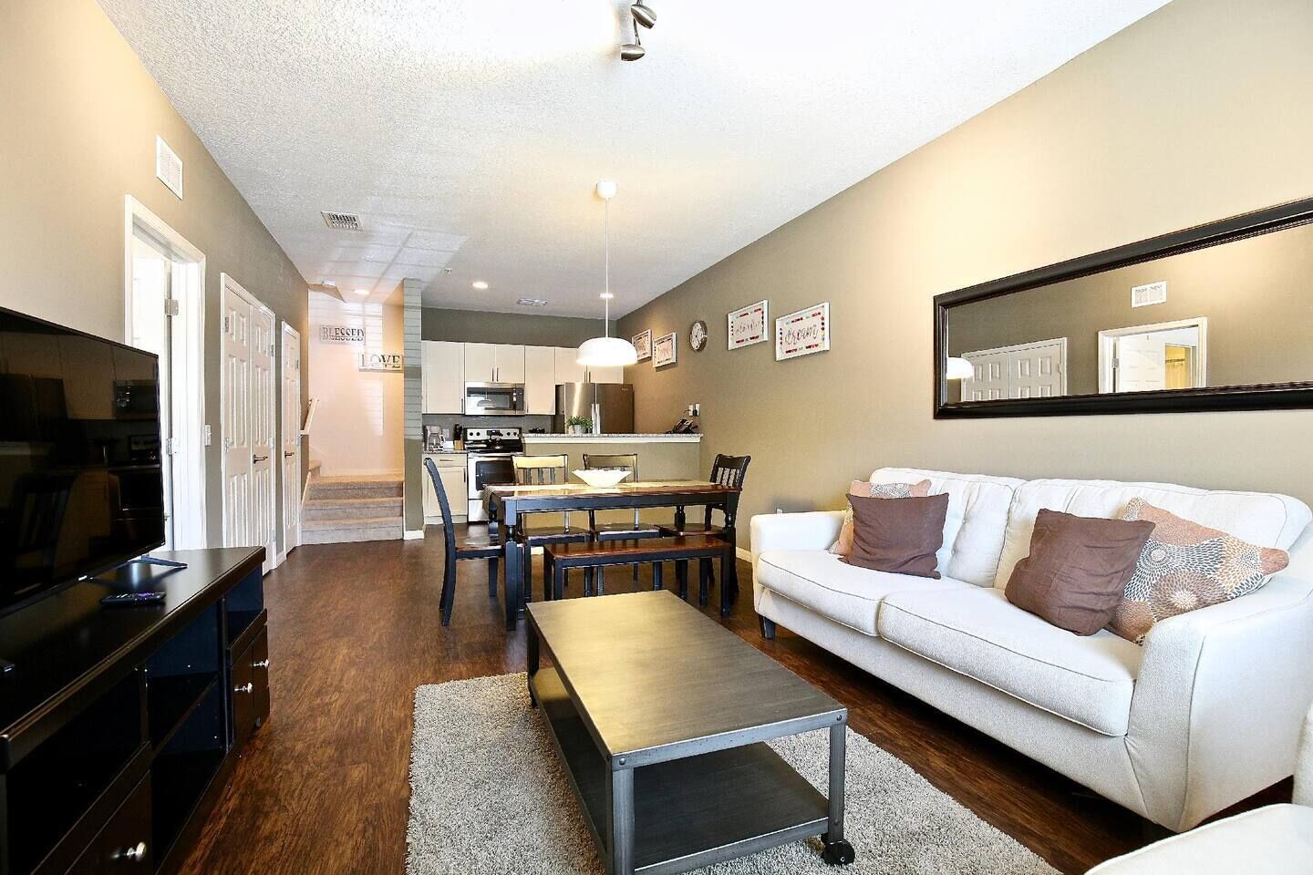 Televisión y consola de videojuegos 