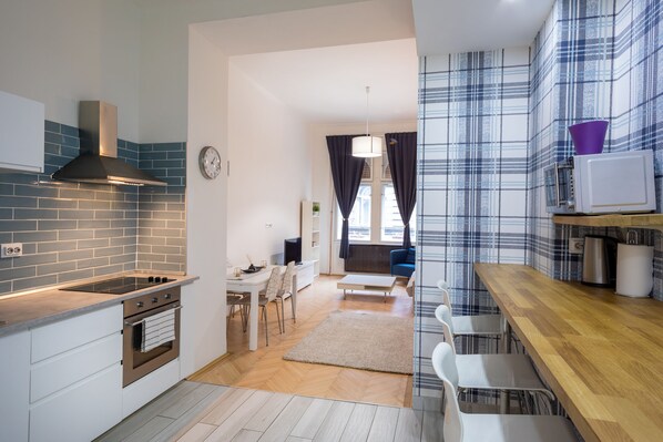 Standard Apartment, 1 Bedroom | Private kitchen