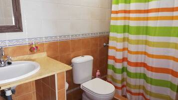 Hårtørrer, håndklæder, Sæbe, Toiletpapir