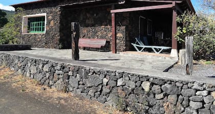 Casita con todas las comodidades en medio de la naturaleza y cerca del pueblo.