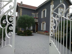 Entrée de l’hébergement